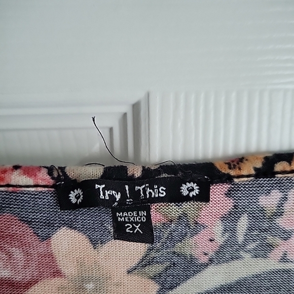 Try This Floral Blouse - Picture 4 of 10